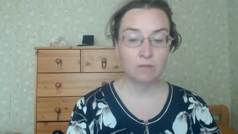 Snapshot of smart_rose chatting on May 19, 2026, 12:22 pm smart_rose online show from May 19, 2026, 12:22 pm