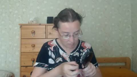 Snapshot of smart_rose chatting on June 20, 2026, 4:37 am smart_rose online show from June 20, 2026, 4:37 am
