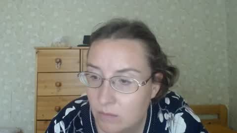 Snapshot of smart_rose chatting on June 26, 2026, 9:46 am smart_rose online show from June 26, 2026, 9:46 am