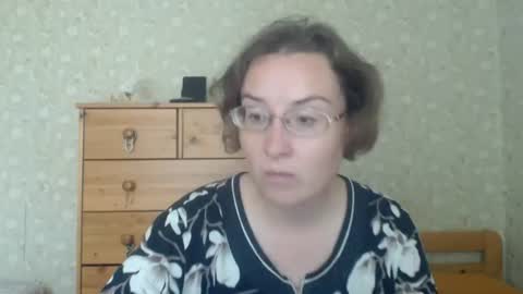 Snapshot of smart_rose chatting on July 1, 2026, 9:22 am smart_rose online show from July 1, 2026, 9:22 am