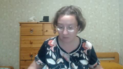 Snapshot of smart_rose chatting on July 12, 2026, 9:28 pm smart_rose online show from July 12, 2026, 9:28 pm