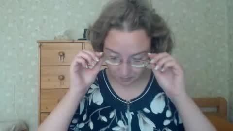 Snapshot of smart_rose chatting on August 6, 2026, 12:51 pm smart_rose online show from August 6, 2026, 12:51 pm