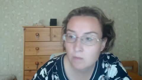 Snapshot of smart_rose chatting on August 8, 2026, 2:41 pm smart_rose online show from August 8, 2026, 2:41 pm