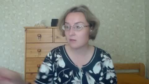 Snapshot of smart_rose chatting on August 9, 2026, 2:33 pm smart_rose online show from August 9, 2026, 2:33 pm
