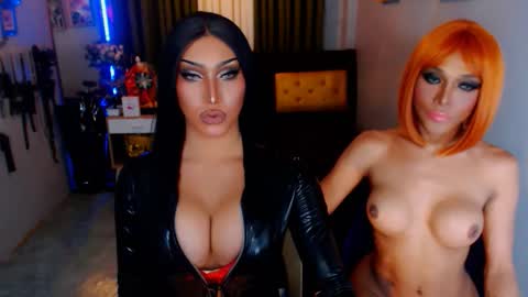 Snapshot of smasherqueen chatting on November 29, 2025, 9:45 am smasherqueen online show from November 29, 2025, 9:45 am