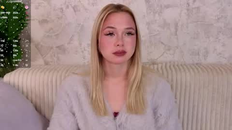 Snapshot of smile_with_nicole chatting on October 2, 2025, 4:36 pm The girl from the dream by name Mary online show from October 2, 2025, 4:36 pm