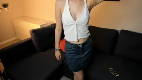 Snapshot of smilesviktoria chatting on June 12, 2026, 2:05 pm Victoria online show from June 12, 2026, 2:05 pm