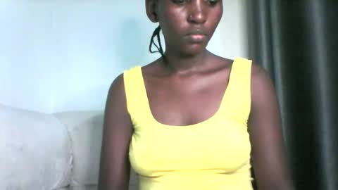 smileykesh online show from September 10, 2025, 7:14 pm