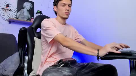 SMIT  online show from January 2, 2025, 8:24 pm