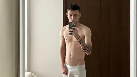 SMIT  online show from November 18, 2025, 9:08 pm