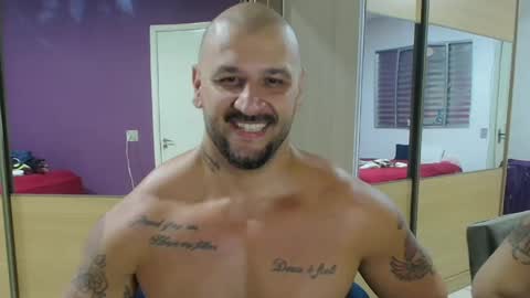 Snapshot of smithduke chatting on March 12, 2025, 12:10 am smithduke online show from March 12, 2025, 12:10 am