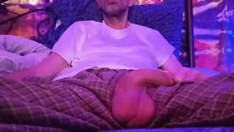 smoke-4-me online show from July 28, 2026, 7:04 pm