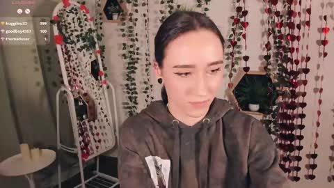 Smoki online show from March 2, 2025, 7:56 pm