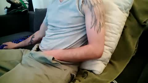 Smokeandwatching online show from January 3, 2025, 2:08 pm