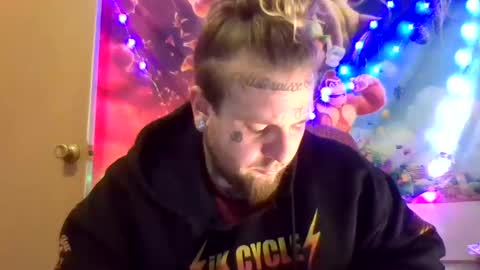 smoke online show from January 10, 2025, 6:06 pm