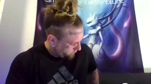 Snapshot of smokebluntafterblunt chatting on May 6, 2026, 11:04 am smoke online show from May 6, 2026, 11:04 am