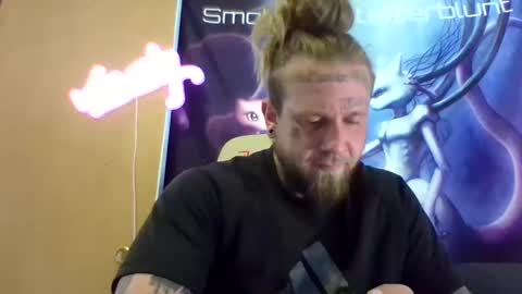 Snapshot of smokebluntafterblunt chatting on May 25, 2026, 7:20 pm smoke online show from May 25, 2026, 7:20 pm