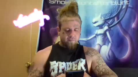 Snapshot of smokebluntafterblunt chatting on May 28, 2026, 1:47 am smoke online show from May 28, 2026, 1:47 am