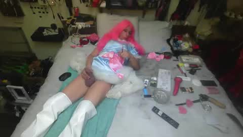 smokeslut365 online show from November 7, 2025, 5:40 am