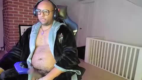 Smoothj2011 online show from March 8, 2026, 8:29 am