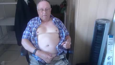 smoothmutton online show from May 3, 2026, 1:50 pm