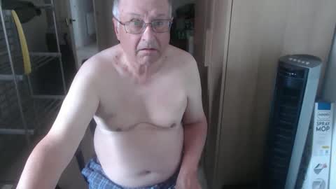 smoothmutton online show from May 7, 2026, 9:36 am