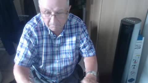 smoothmutton online show from June 18, 2026, 2:10 pm