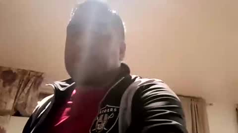 Snapshot of smoothstrik3r chatting on October 9, 2025, 1:09 pm smoothstrik3r online show from October 9, 2025, 1:09 pm