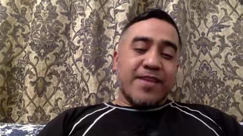 Snapshot of smoothstrik3r chatting on February 10, 2026, 2:21 pm smoothstrik3r online show from February 10, 2026, 2:21 pm