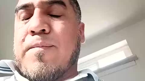 Snapshot of smoothstrik3r chatting on March 12, 2026, 12:06 am smoothstrik3r online show from March 12, 2026, 12:06 am
