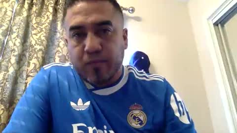 Snapshot of smoothstrik3r chatting on March 19, 2026, 4:33 pm smoothstrik3r online show from March 19, 2026, 4:33 pm