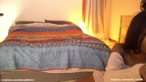 Elena and Herb online show from January 11, 2025, 1:37 am