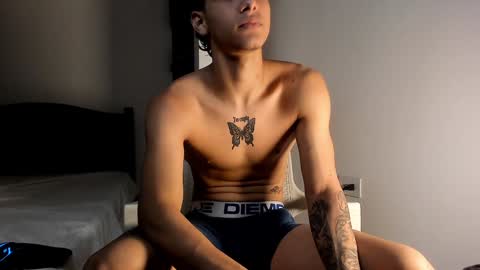 Snapshot of snakebutterfly chatting on January 3, 2025, 8:21 am snakebutterfly online show from January 3, 2025, 8:21 am