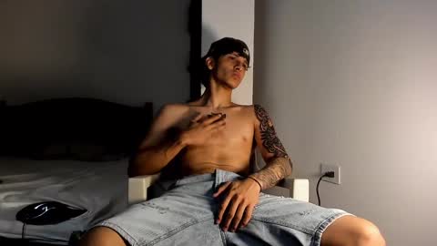 Snapshot of snakebutterfly chatting on January 9, 2025, 6:59 am snakebutterfly online show from January 9, 2025, 6:59 am