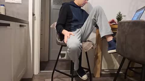 Snapshot of sneakerboy444 chatting on December 1, 2025, 7:52 pm sneakerboy444 online show from December 1, 2025, 7:52 pm