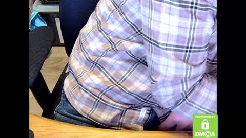 Snapshot of sneakybill82 chatting on December 3, 2024, 7:54 am Sneakybill online show from December 3, 2024, 7:54 am