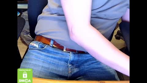 Snapshot of sneakybill82 chatting on January 7, 2025, 7:10 am Sneakybill online show from January 7, 2025, 7:10 am