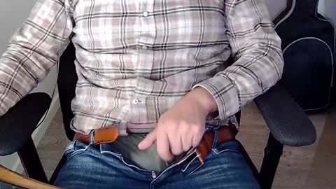 Snapshot of sneakybill82 chatting on October 20, 2025, 6:36 am Sneakybill online show from October 20, 2025, 6:36 am