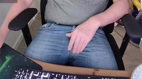 Snapshot of sneakybill82 chatting on November 30, 2025, 9:57 am Sneakybill online show from November 30, 2025, 9:57 am