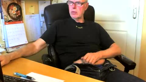 Snapshot of snickarn335731 chatting on April 8, 2026, 1:11 pm snickarn335731 online show from April 8, 2026, 1:11 pm