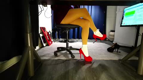 MISS SISSY CHERI online show from February 28, 2025, 8:07 pm