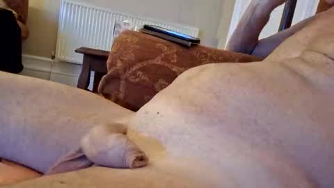 Snapshot of snooty05 chatting on March 1, 2025, 11:15 pm Snooty online show from March 1, 2025, 11:15 pm