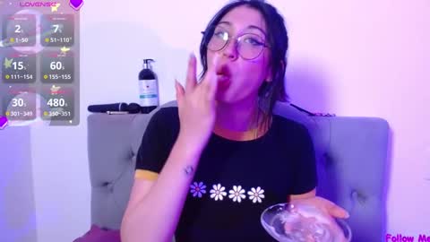 IG     OF red moonn online show from January 16, 2025, 2:41 pm