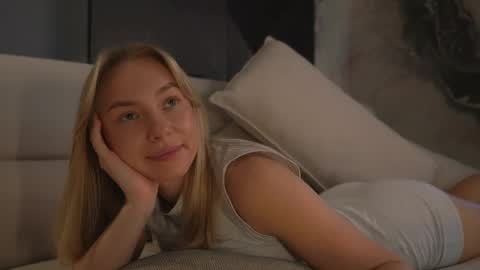 Candice Snow online show from March 12, 2025, 12:36 pm