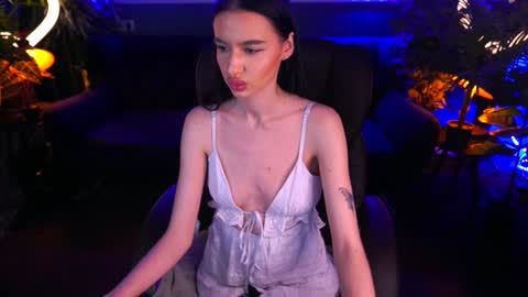 Snapshot of snow_whiteeex chatting on January 16, 2025, 5:12 pm snow_whiteeex online show from January 16, 2025, 5:12 pm