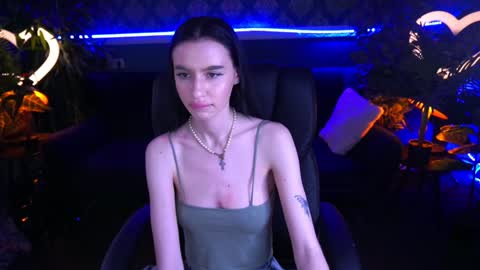 Snapshot of snow_whiteeex chatting on January 21, 2025, 11:13 am snow_whiteeex online show from January 21, 2025, 11:13 am