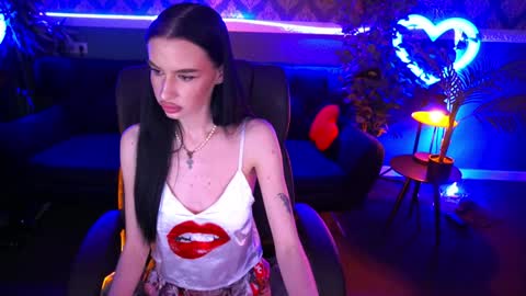 Snapshot of snow_whiteeex chatting on February 2, 2025, 10:49 pm snow_whiteeex online show from February 2, 2025, 10:49 pm