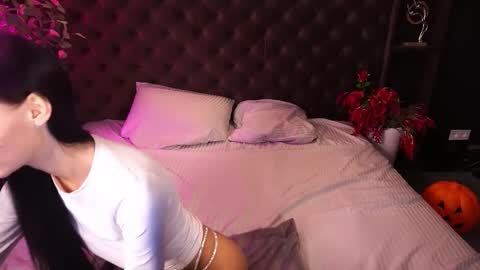 Snapshot of snow_whiteeex chatting on November 4, 2025, 6:34 am snow_whiteeex online show from November 4, 2025, 6:34 am