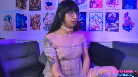 Snapshot of snowblack_ chatting on May 6, 2026, 4:01 pm Snow and Bubble online show from May 6, 2026, 4:01 pm