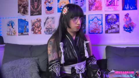 Snapshot of snowblack_ chatting on May 8, 2026, 4:45 pm Snow and Bubble online show from May 8, 2026, 4:45 pm